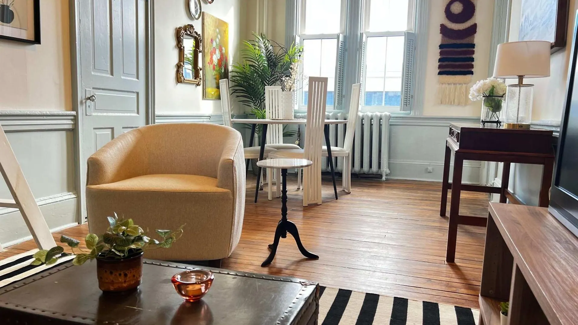 Stylish Living At Inglis Heritage, Unit C Halifax Apartment